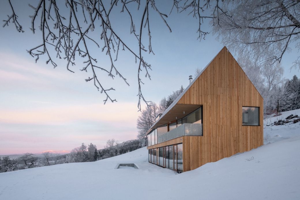 Dom w Karkonoszach by Franek Architects in Czechy