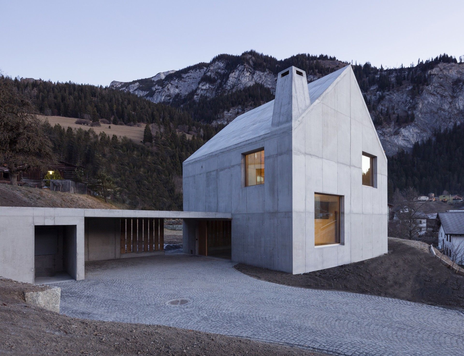 Jednorodzinny dom w Alpach