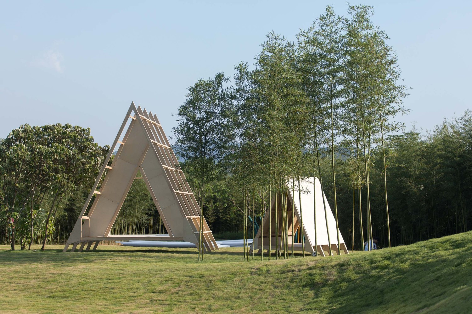 Wiki Tribe Park ma na celu łączenie ludzi z naturalną architekturą
