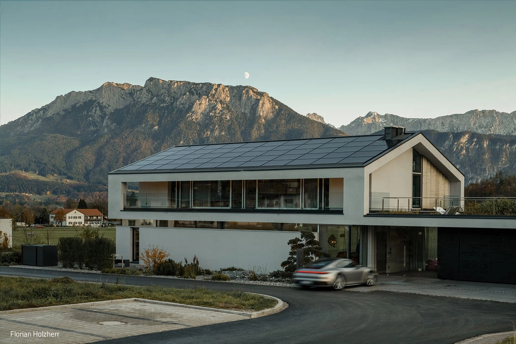 „W blasku świateł” – architektoniczna doskonałości u podnóża Alp