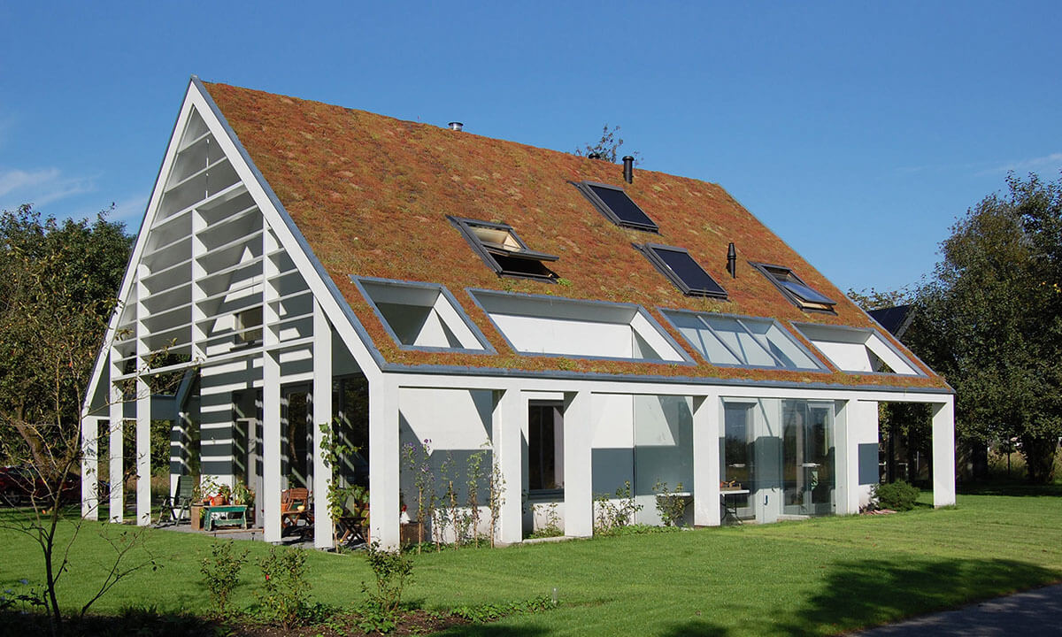 Energooszczędny dom zbudowany z naturalnych materiałów