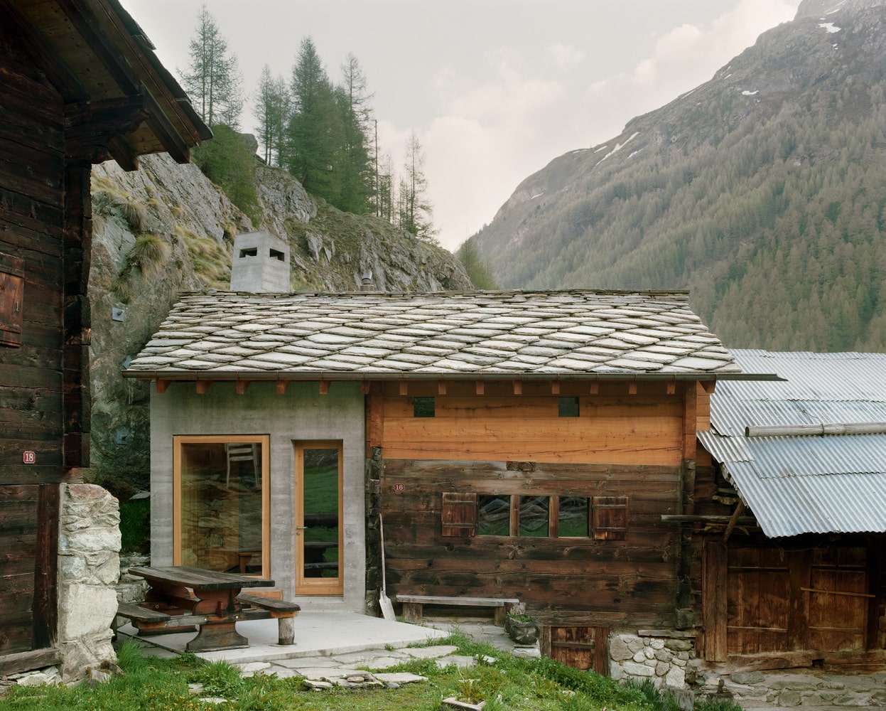 Lù Chatarme – transformacja górskiej chaty w Szwajcarii