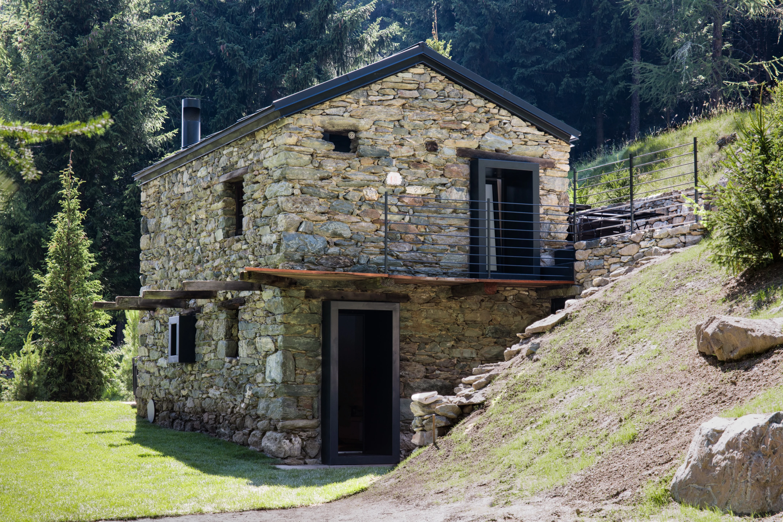 La Casa Nel Bosco by Leonardo Macheda