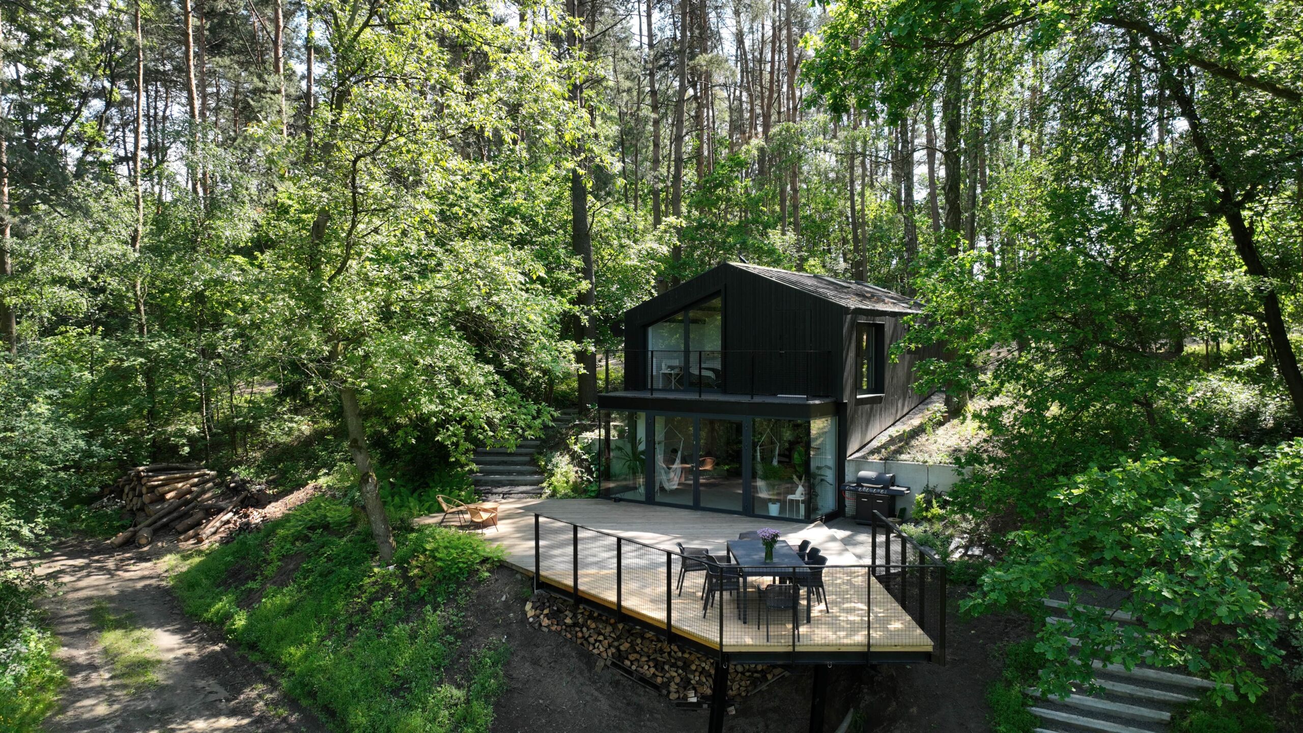 Dzielnik – magiczny dom w środku lasu