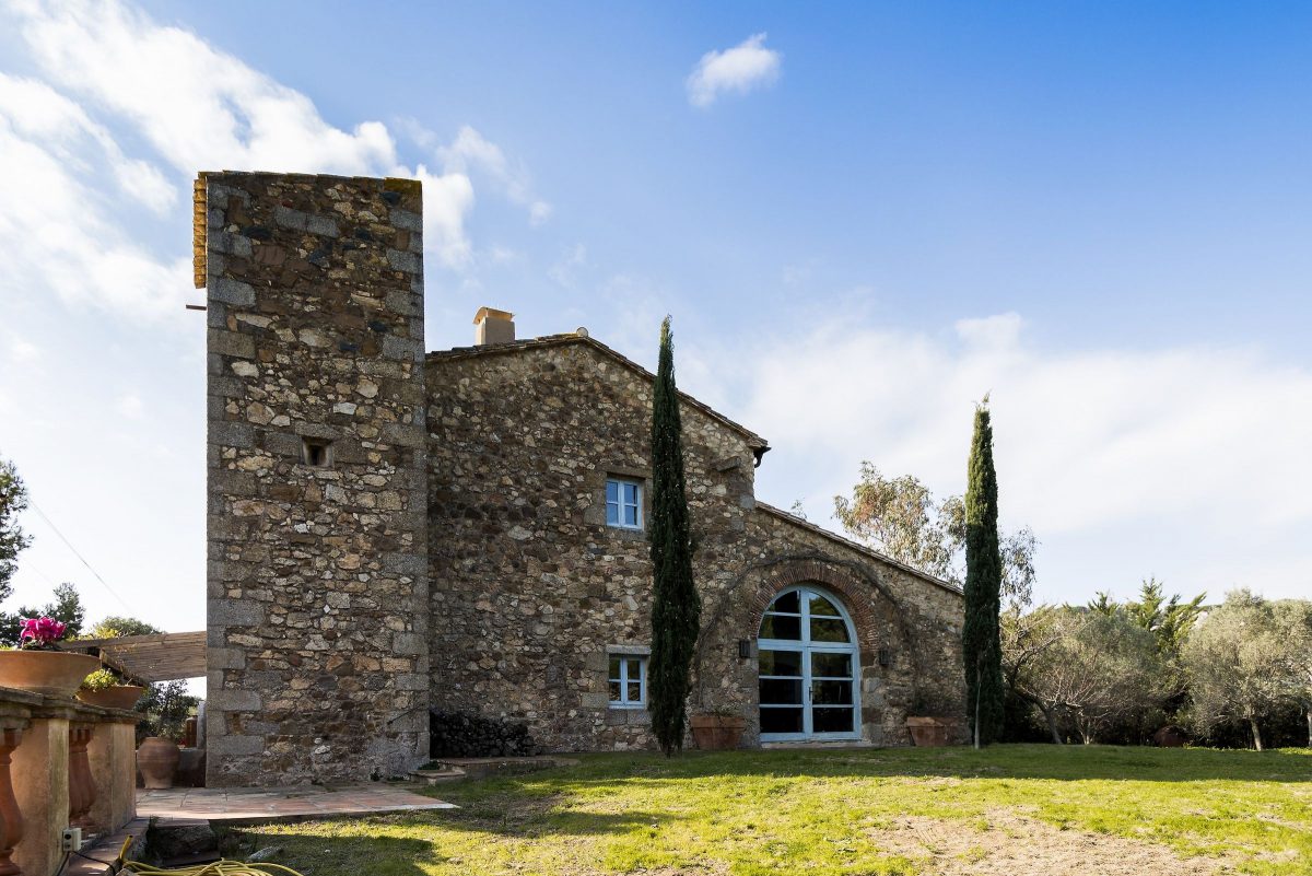 Catalan Farmhouse, Ana Engelhorn, Costa Brava, Hiszpania