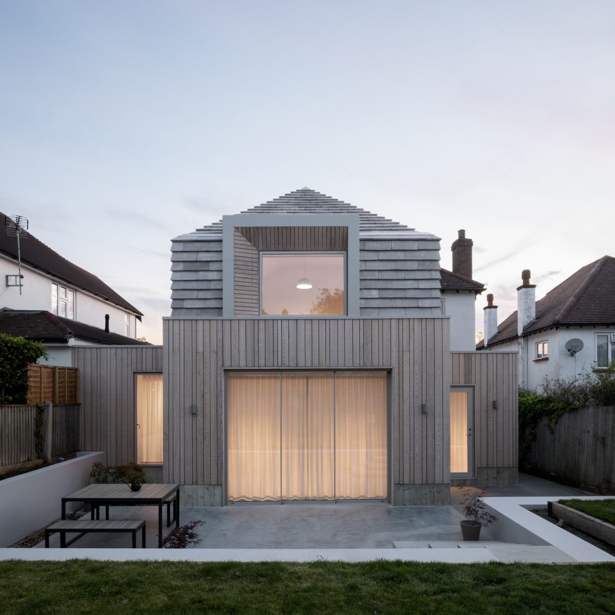 Hipped House, Oliver Leech Architects
