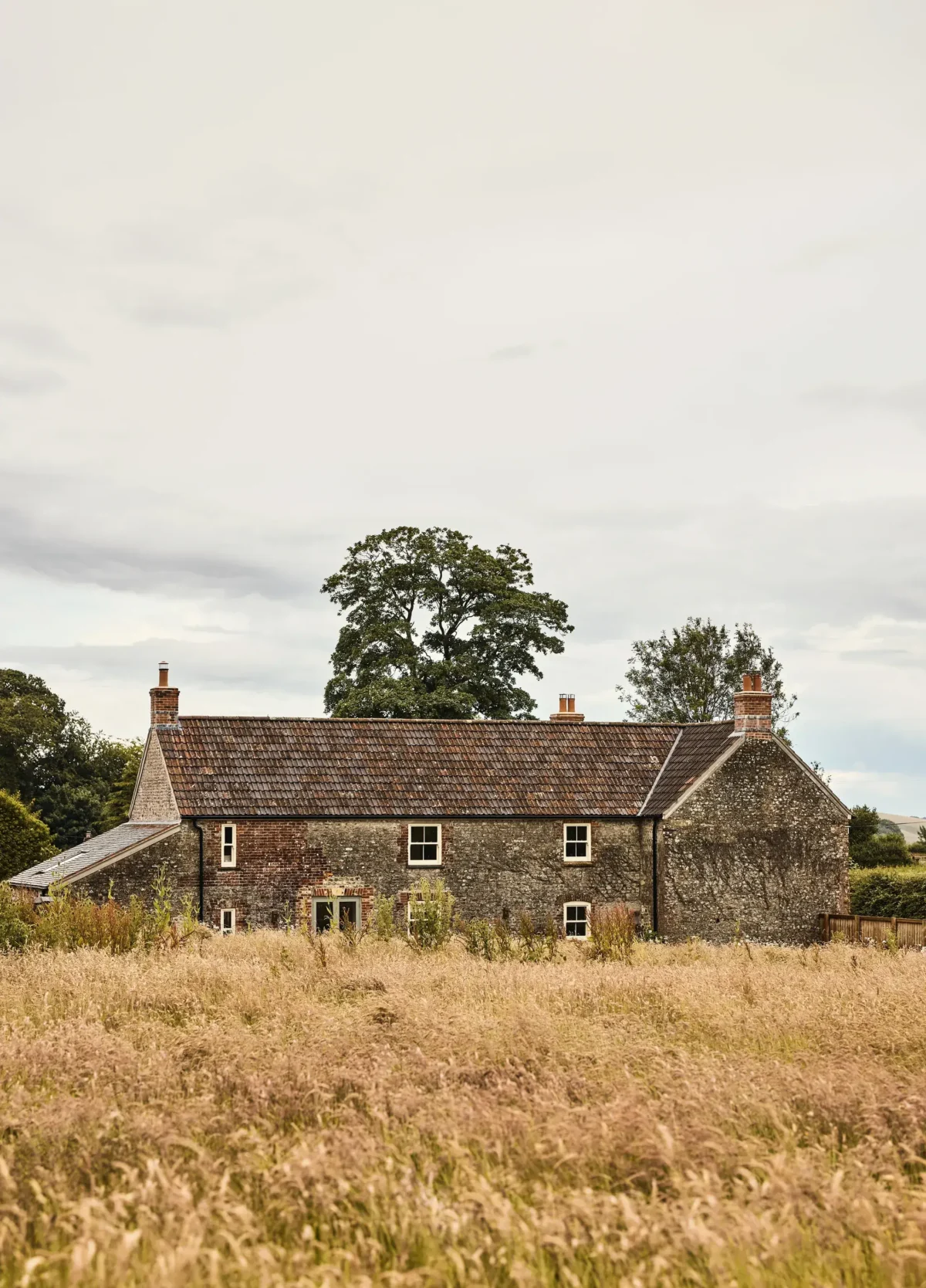 Wiltshire farmhouse, James Thurstan Waterworth & Scarlett Supple